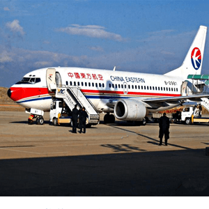 大水泊机场空运航空快运业稳步发展的原因是什么？